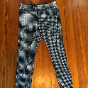Old Navy Pixie Pants size 4